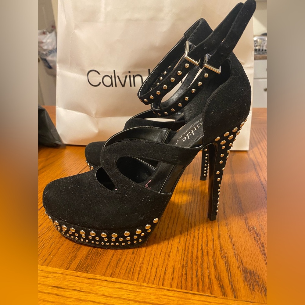 Shoedazzle “sparkle” studded heels